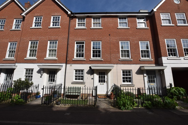 View Full Details for Admirals Walk, Wivenhoe - EAID:90ef3fe195d2b9a04aee647f2129548d, BID:1
