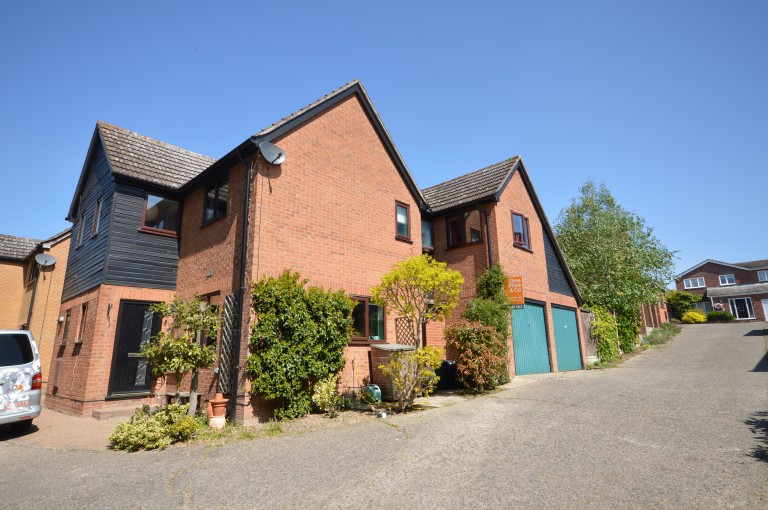 View Full Details for Wilson Close, Wivenhoe - EAID:90ef3fe195d2b9a04aee647f2129548d, BID:2