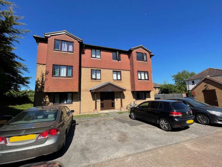 View Full Details for Hunting Gate, Colchester - EAID:90ef3fe195d2b9a04aee647f2129548d, BID:1